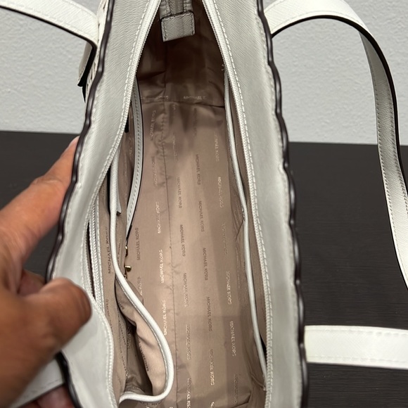 Michael Kors Small Desi Tote - Picture 6 of 11